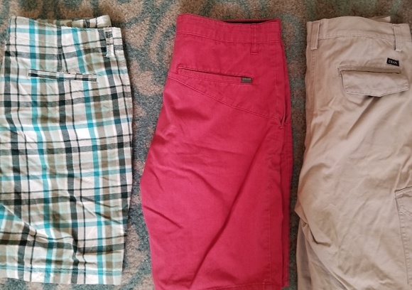 Lot of 5 men's shorts 30 &31 - Picture 4 of 4